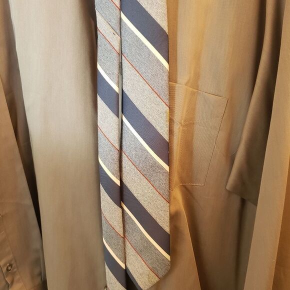 🌼BK. Striped tie  - Picture 1 of 2